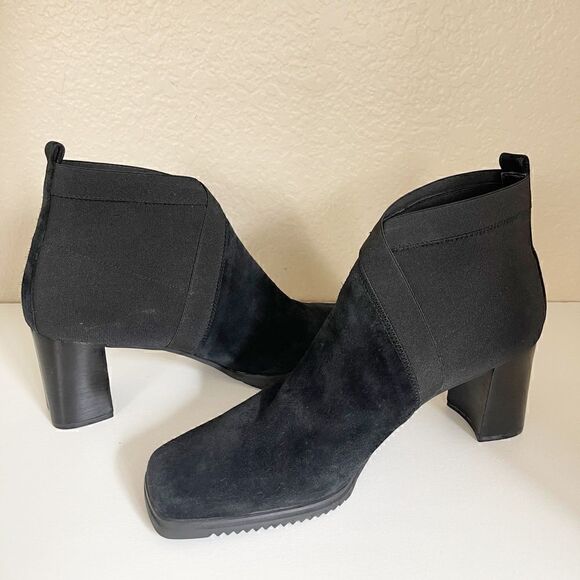 Stuart Weitzman Black Chelsea Suede and elastic Block Heel square toe Bootie 9.5 - Picture 2 of 11